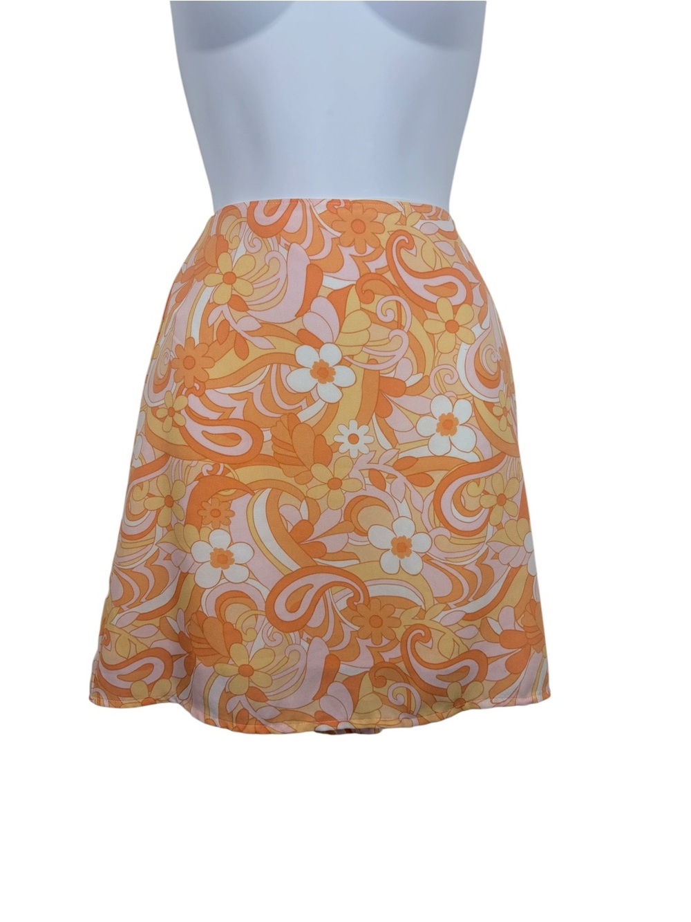 Hollister Ultra High-Rise Retro Floral Mini Skirt Size Large Y2K 70s Vibes